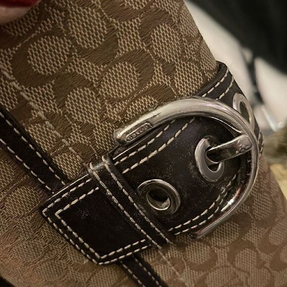 Coach tan brown signature c buckle trifold checkbook wallet - Picture 4 of 10